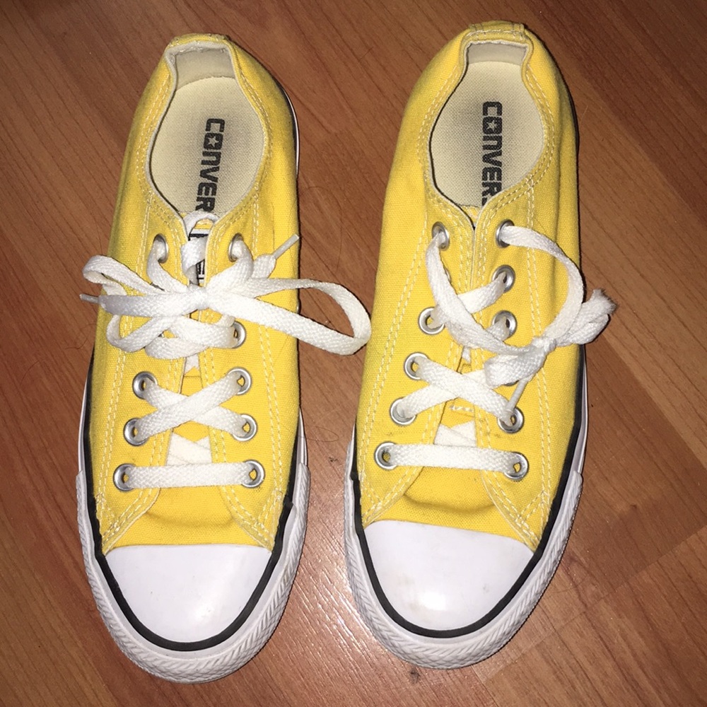 Yellow classic converse